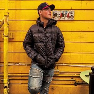 Meet your Posher, Juan